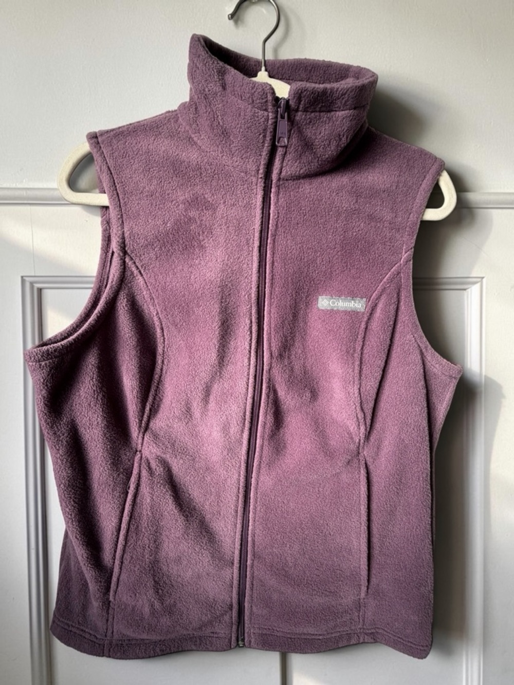 Columbia Womens Fleece Vest M Purple Full Zip Lightweight Outdoor Gorpcore Layer
